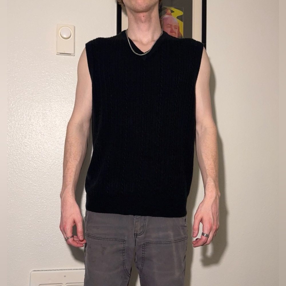 Dockers Black Cable-Knit V-Neck Sweater Vest